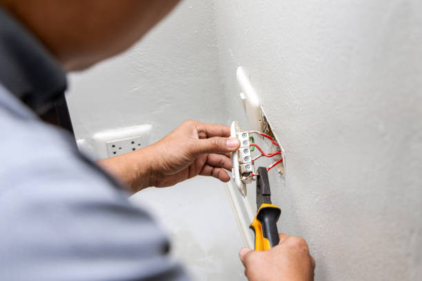 Best Electrical Installation Contractor  in Rainbow Lakes Estates, FL